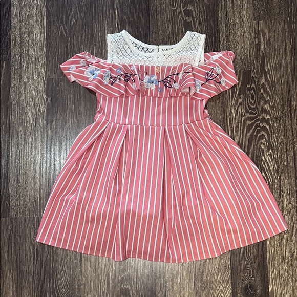 Girls dress cold shoulder style with lace and pink and white stripes - Picture 1 of 6